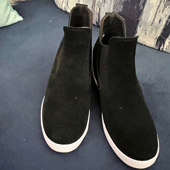 Black Sorel booties size 8.5 cute comfy - Picture 3 of 5